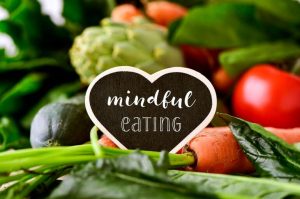 Lee más sobre el artículo Mindful eating: el arte de comer consciente