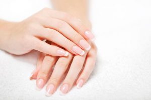 Lee más sobre el artículo Descubre el tratamiento ideal para rejuvenecer las manos