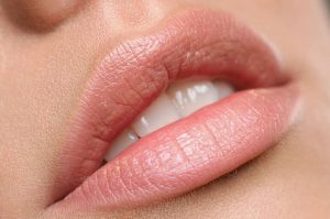 Lee más sobre el artículo Cómo tener los labios más voluminosos