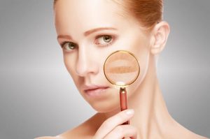 Lee más sobre el artículo Manchas en la cara | ¿Qué puede ser y cómo eliminarlas?